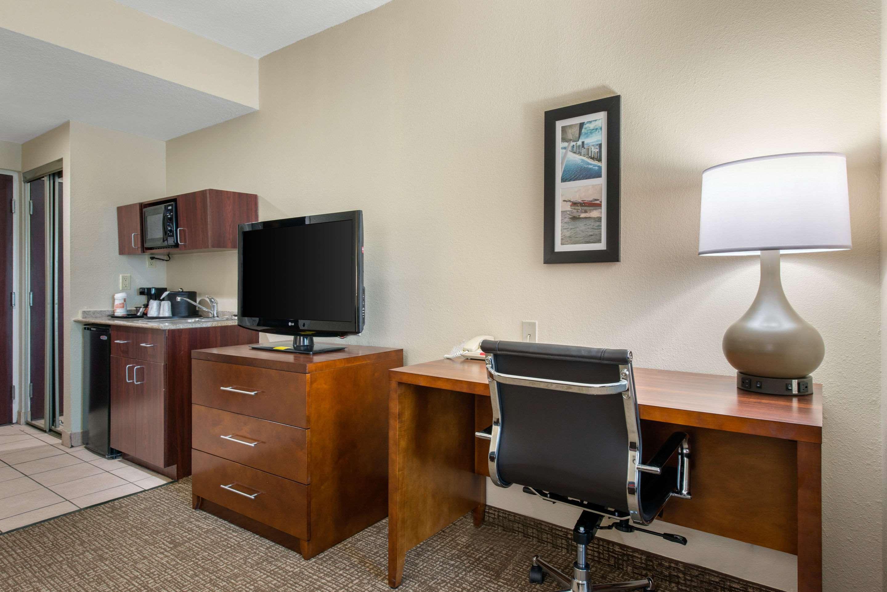 Comfort Inn & Suites Tavares North Buitenkant foto